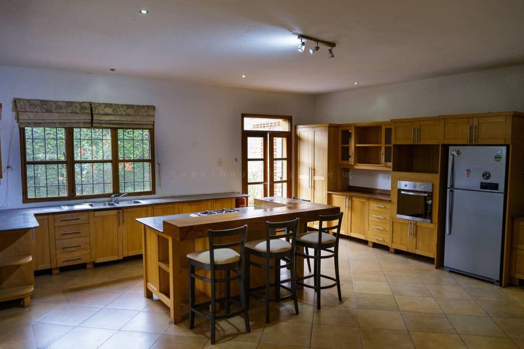 4-Bedroom Residential House, Mbuya, photo 3 of 4